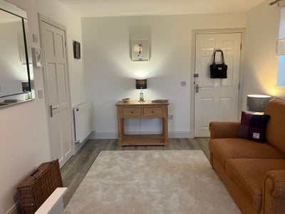 Large en-suite room with shared kitchen and utiliy Main Photo