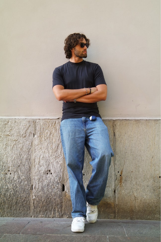 Professional Male seeks a single or double room Main Photo