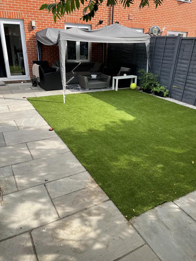 Double room 1 mile from Woking station Main Photo