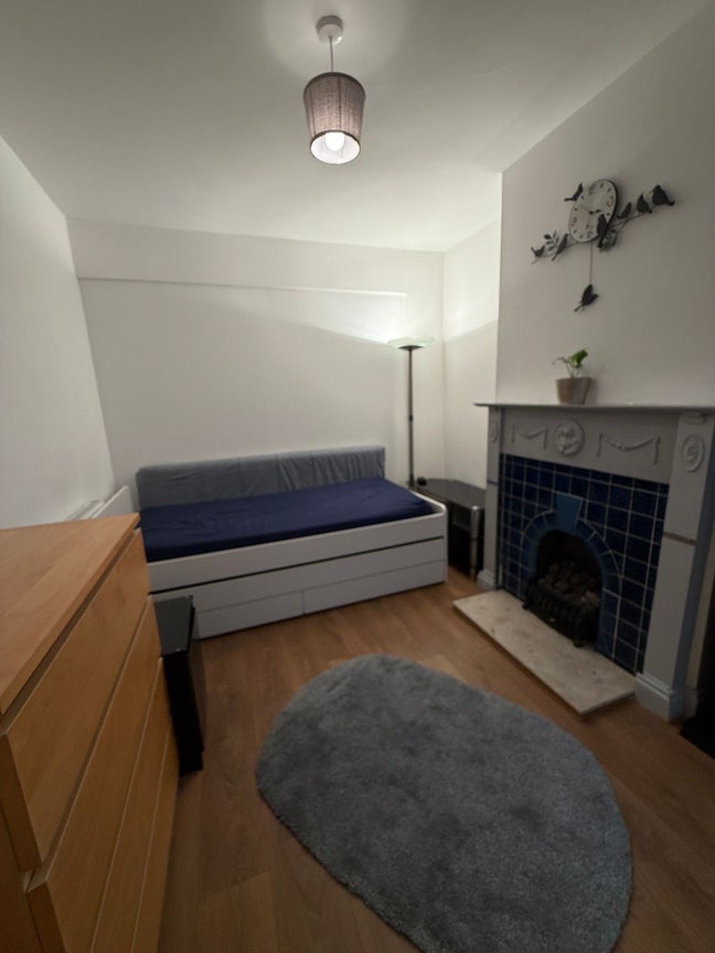 Double Room for Rent Main Photo