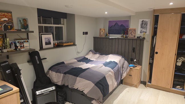 Studio going ASAP Central Bristol (bills included) Main Photo