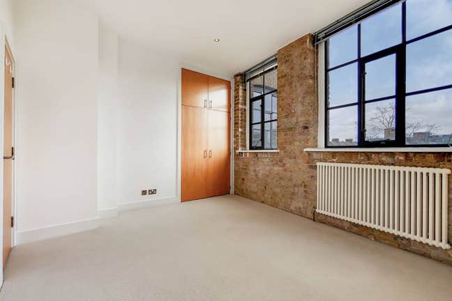 Massive bedroom w/ own bathroom in Shoreditch Main Photo