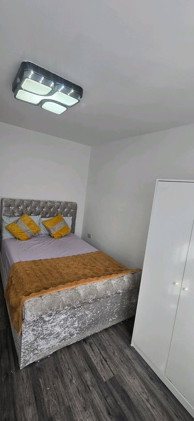 Double Room ensuit with brand new shower room Main Photo