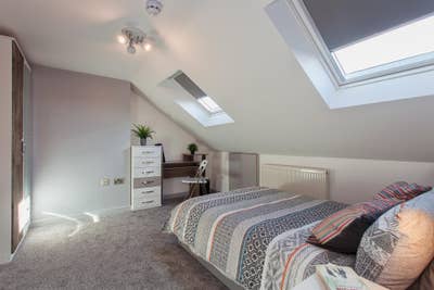 Fabulous En Suite opposite Watford General! Main Photo