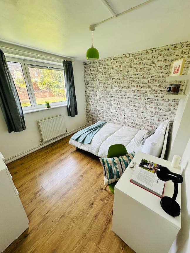 Beautiful Double Room in Luxury Flat Main Photo