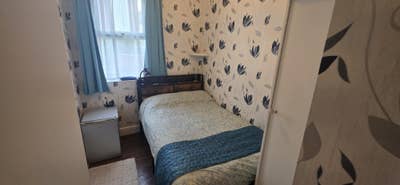 &pound;120 a week   Main Photo