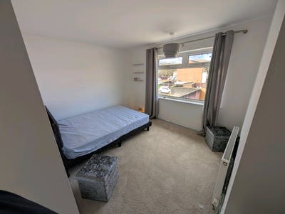 Lovely small double room Main Photo