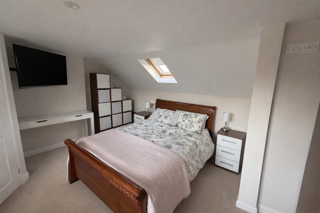 En-suite double room overlooking fields Main Photo