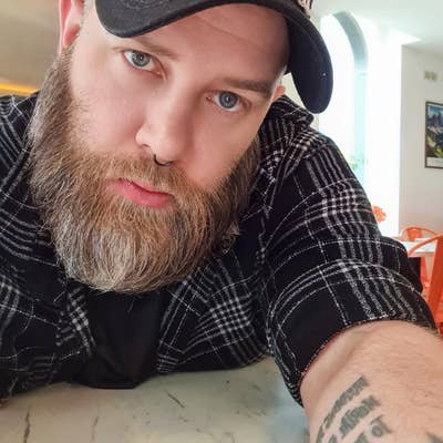 Looking for a new place Main Photo