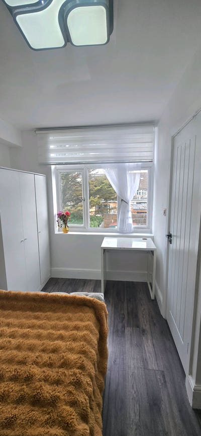 Double Room ensuit with brand new shower room Main Photo