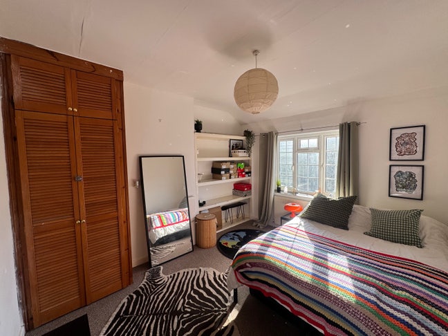 ✨ Double Room in Beautiful Cottage-Style Home  Main Photo