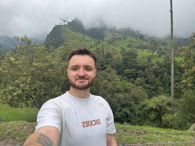 28, looking for social house share! Main Photo