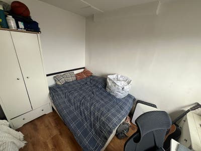 Lovely Single Bedroom Located in Whitechapel E1 Main Photo