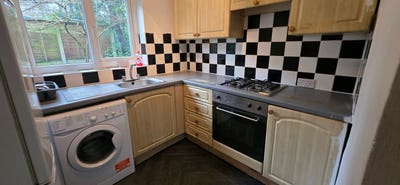 1 bed Flat Bills Inc, Didsdury, transport hospital Main Photo