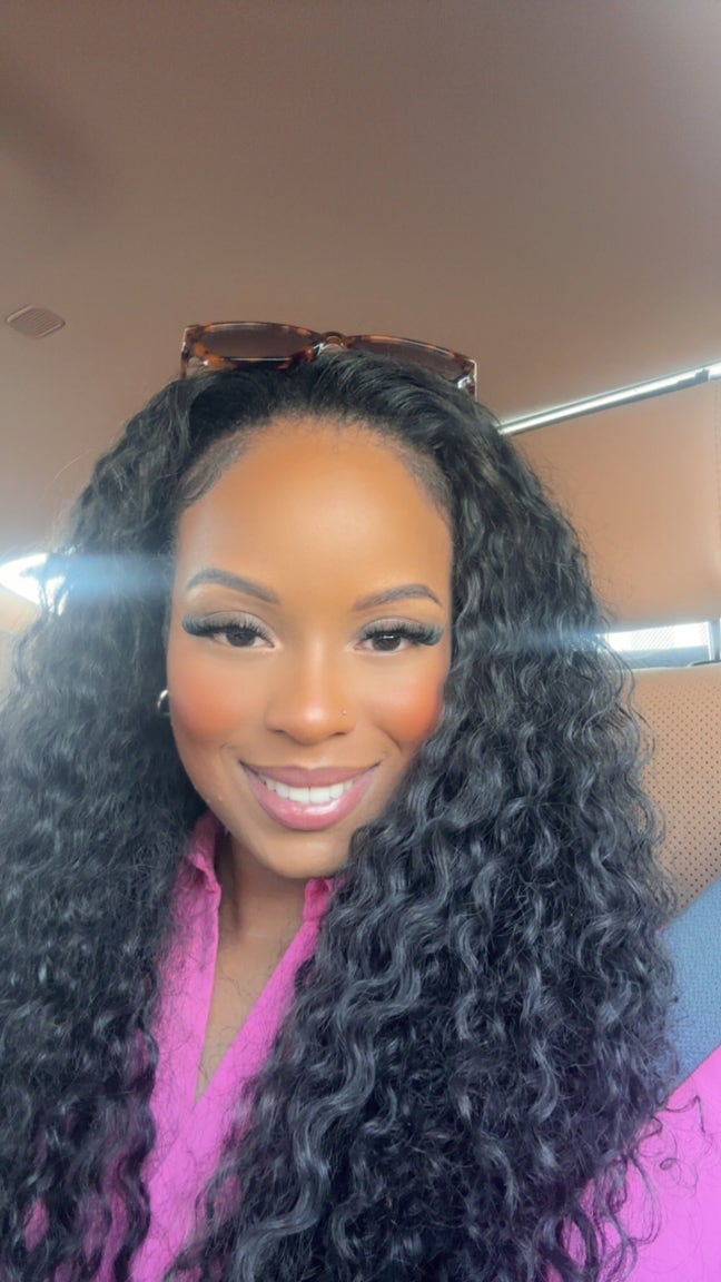 Professional female looking for a double room Main Photo