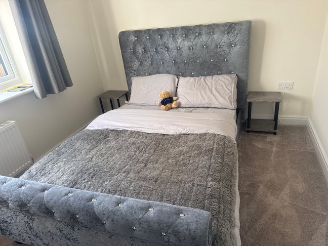 Single bedroom to rent Main Photo