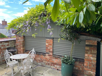 🌺 Light Filled Room,Profs Only, Happy Hse, Immac 🌺 Main Photo