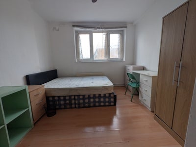 3 Bedrooms-Near Central Line-All Bills Included Main Photo