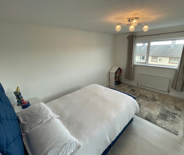 Double room available in house share Main Photo