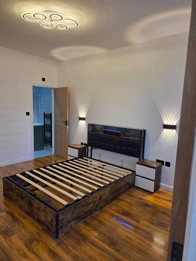 Double Bed Ensuite | Renovated |  Redbridge  Main Photo