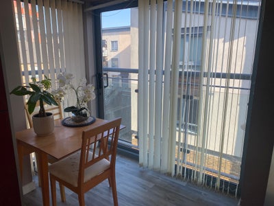 Furnished 1-Bedroom Apartment.Balcony + Parking Main Photo