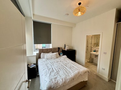 Luxury ensuite furnished room with king bed Main Photo