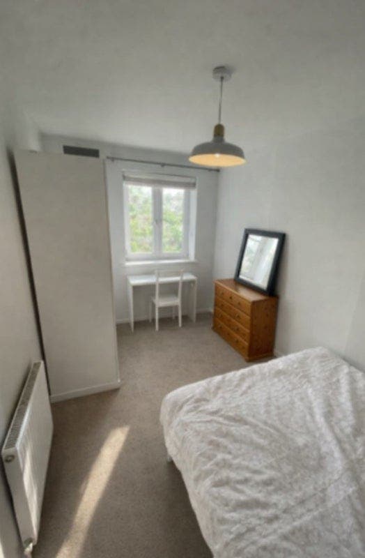 🔥E17 Room – Peaceful Location – Bills Included Main Photo