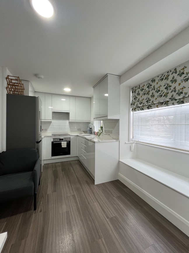 Newly Refurbished Studio Apartment  Main Photo