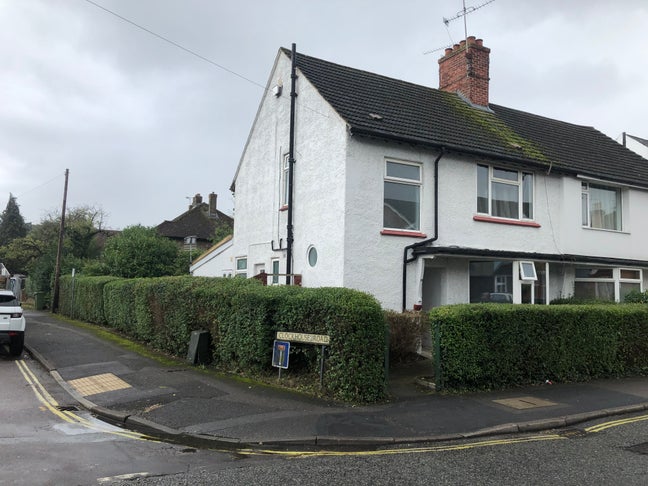 Garden Studio Room Nr Town/Station  in Prof Hse  Main Photo