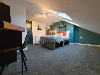 🔥 High-Demand Ensuite Rooms Near Watford General  Main Photo