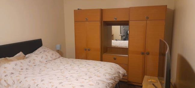 Large double room available. Main Photo