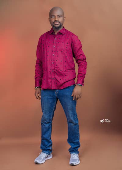 Professional Male seeks a single or double room Main Photo