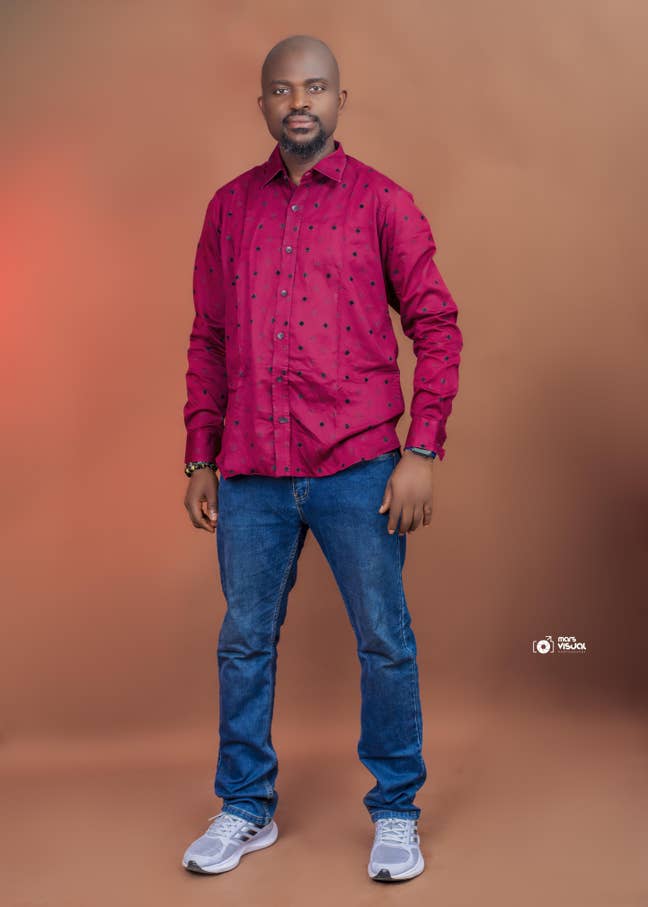 Professional Male seeks a single or double room Main Photo