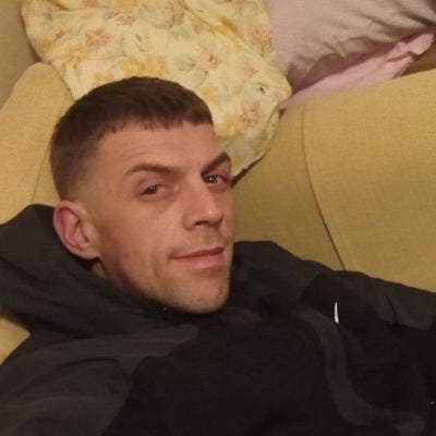 Looking for a room to rent  Main Photo