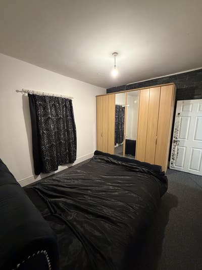 Honey room  Main Photo