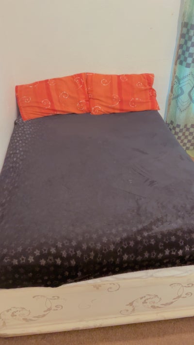 Room to rent Main Photo