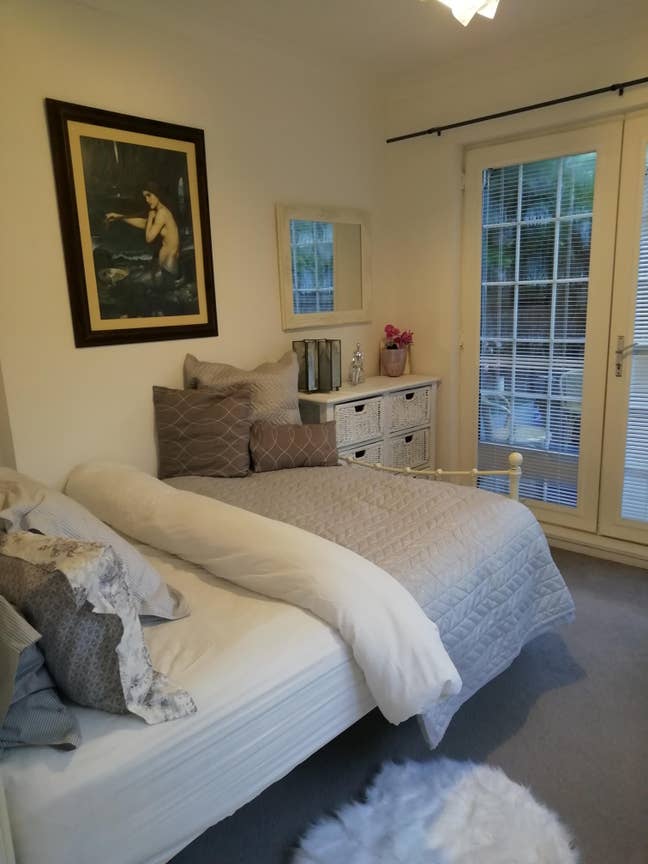 Lovely room with own  patio into garden near beach Main Photo