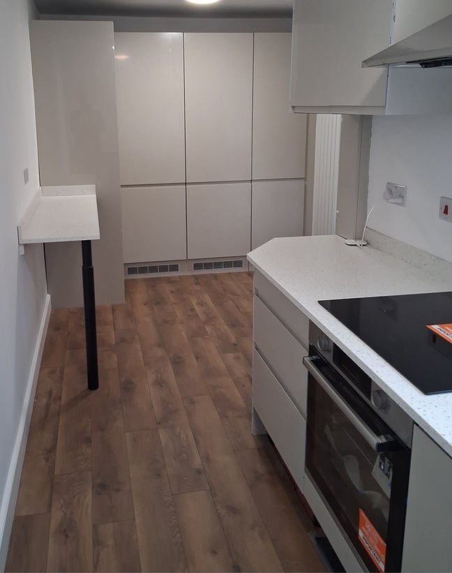 🌟 Newly Refurbished En-Suite Rooms in 5-Bed share Main Photo