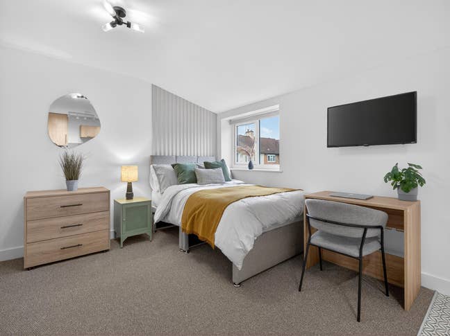 New Stylish Studio and Ensuite Rooms Main Photo