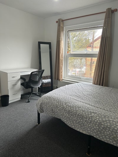 Spacious Double Room Main Photo