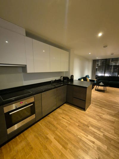 Room Available ASAP - Sociable House + Cheap Bills Main Photo