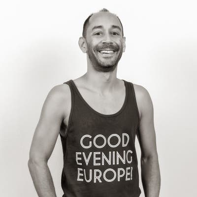 Friendly, creative professional moving south Main Photo