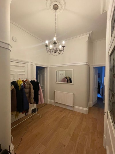 Looking for 2 flatmates to join me  Main Photo