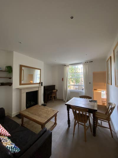 Subletting rooms or whole 2-bedroom flat in April  Main Photo