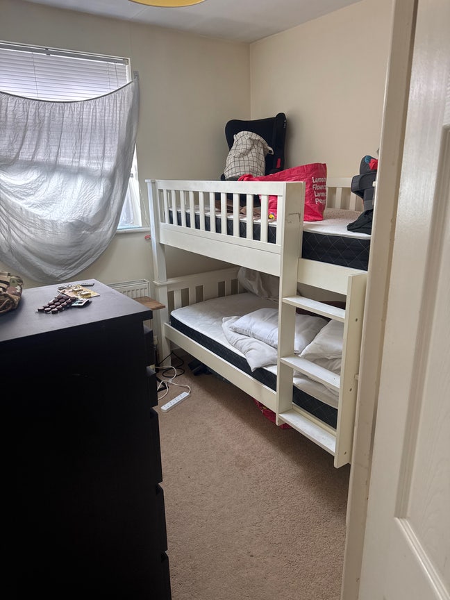 Room in Bs7 Main Photo