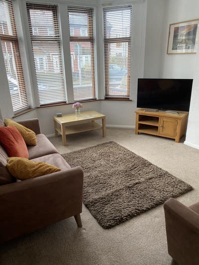 3 Double bedrooms available in a shared house.  Main Photo