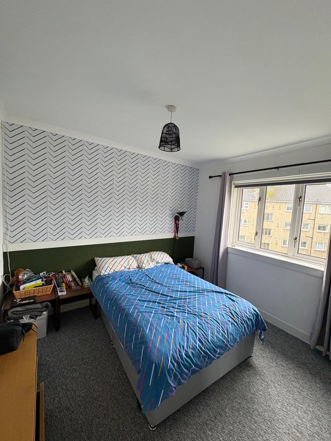 Double bed room to rent in the Southside Main Photo