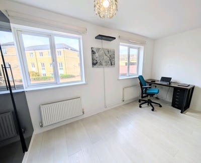 Ensuite Double Room Orchard Park Cambridge  Main Photo