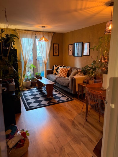 Lovely Cosy Flat on Victoria Park Main Photo