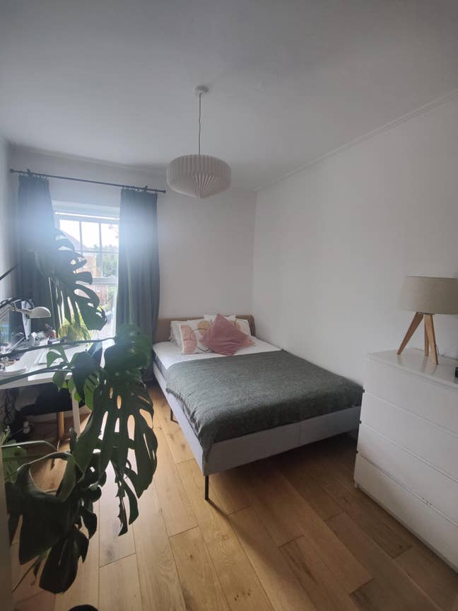 Bright Double Room by Tulse Hill Station | Main Photo